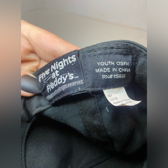 Five Nights At Freddy's Freddy Fazbear’s Pizza Snapback Cap Youth Hat Adjustable - Picture 5 of 5